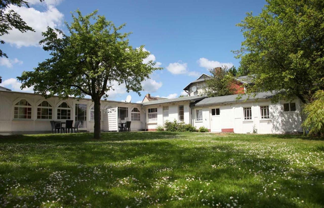 Strandvilla Rheingold - Ferienwohnung Miro Goehren  Exterior photo